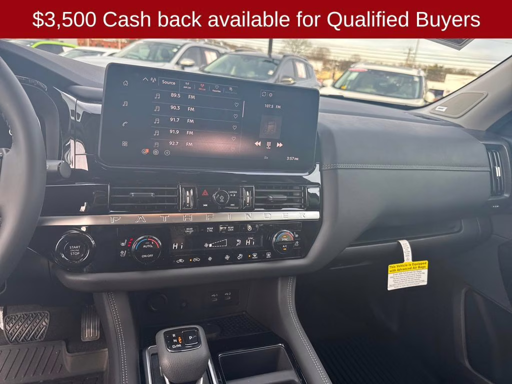 2026 Everest White Pearl Tricoat Nissan Pathfinder Platinum 4X4 SUV