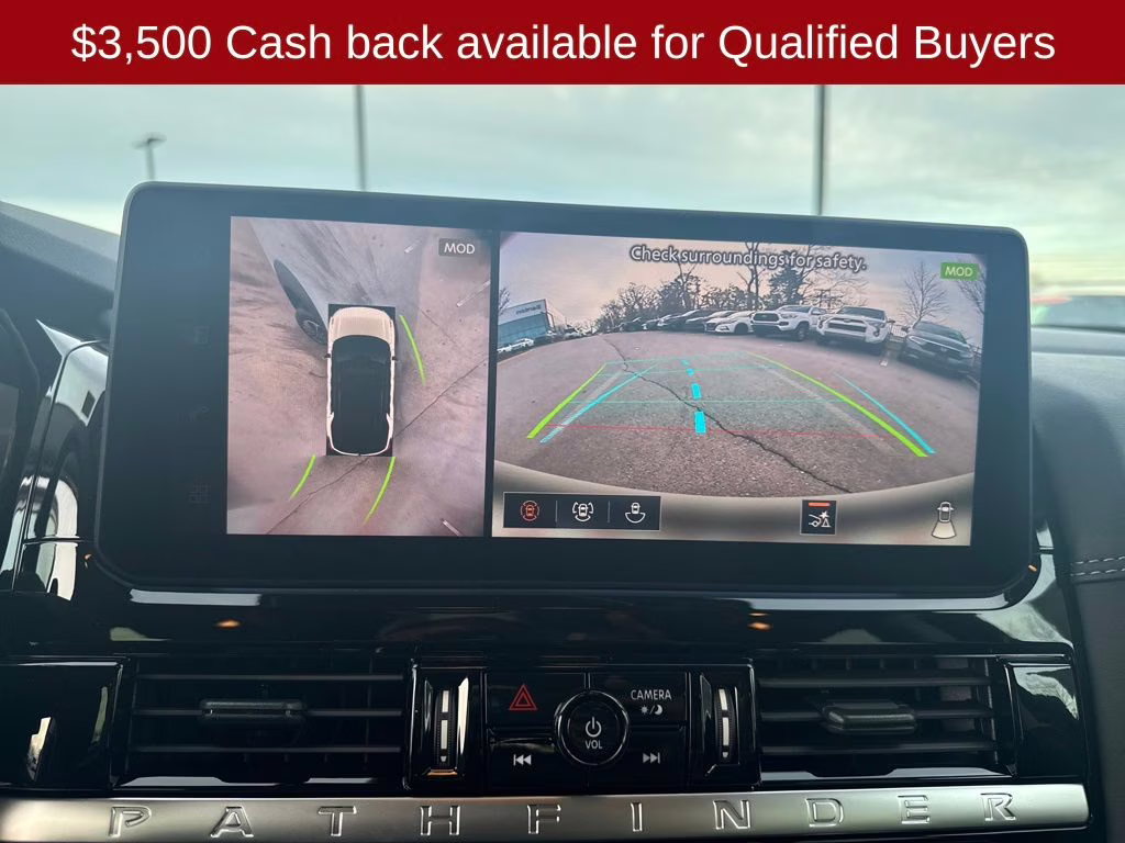 2026 Everest White Pearl Tricoat Nissan Pathfinder Platinum 4X4 SUV