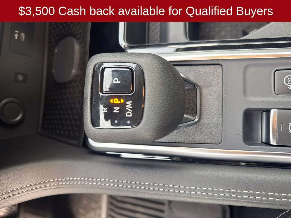 2026 Everest White Pearl Tricoat Nissan Pathfinder Platinum 4X4 SUV