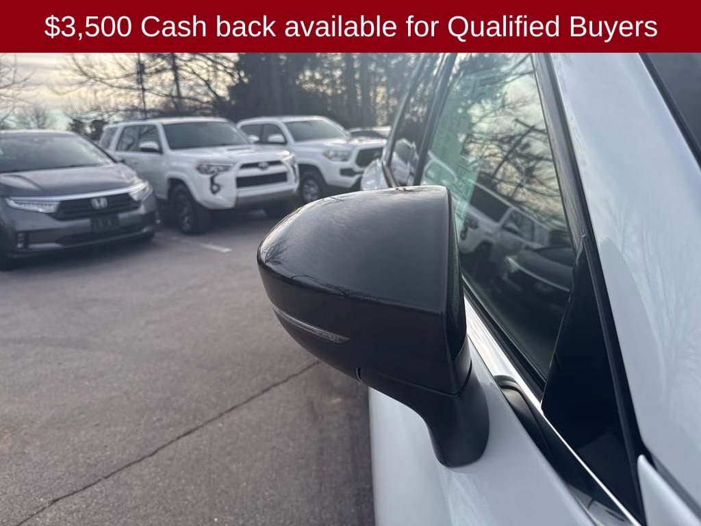 2026 Everest White Pearl Tricoat Nissan Pathfinder Platinum 4X4 SUV