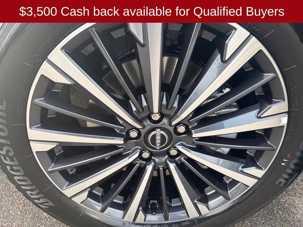 2026 Everest White Pearl Tricoat Nissan Pathfinder Platinum 4X4 SUV