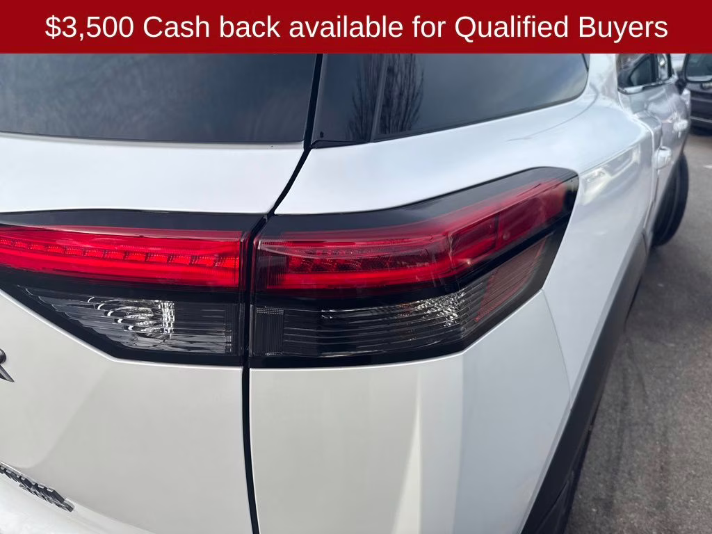 2026 Everest White Pearl Tricoat Nissan Pathfinder Platinum 4X4 SUV