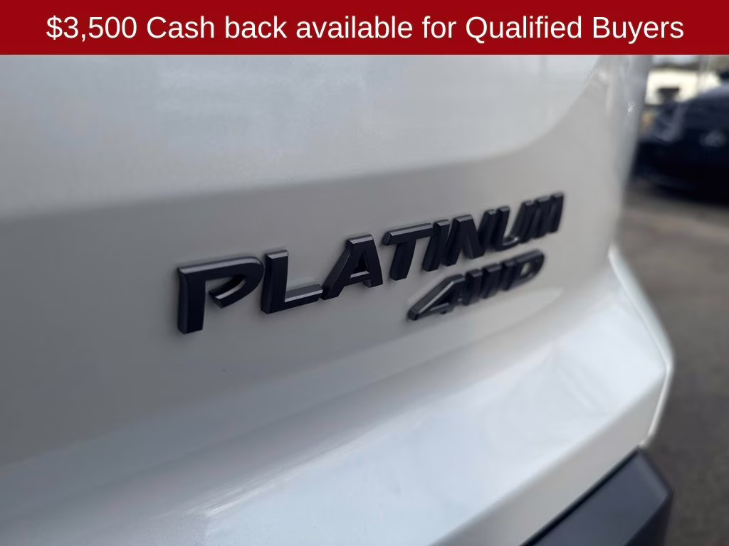 2026 Everest White Pearl Tricoat Nissan Pathfinder Platinum 4X4 SUV