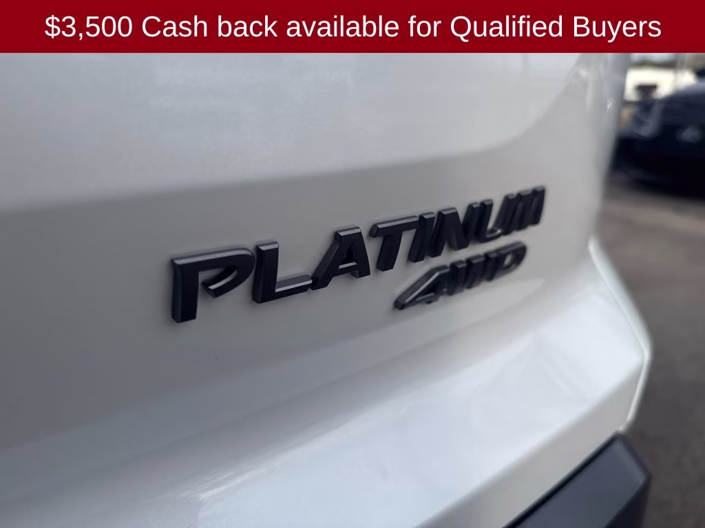 2026 Everest White Pearl Tricoat Nissan Pathfinder Platinum 4X4 SUV