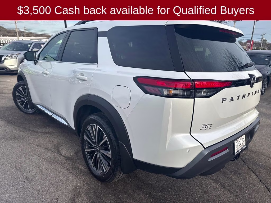2026 Everest White Pearl Tricoat Nissan Pathfinder Platinum 4X4 SUV