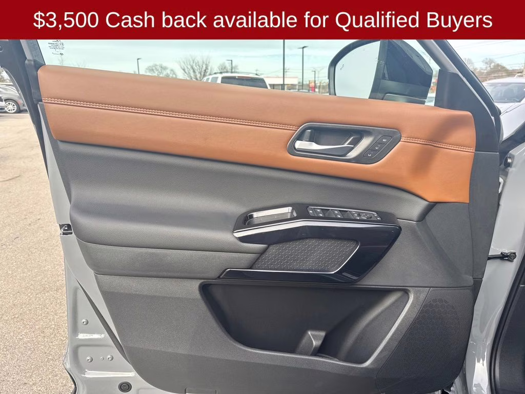 2026 Boulder Gray/Super Black Nissan Pathfinder Platinum 4X4 SUV