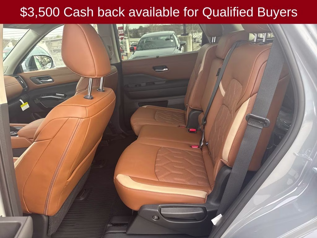 2026 Boulder Gray/Super Black Nissan Pathfinder Platinum 4X4 SUV