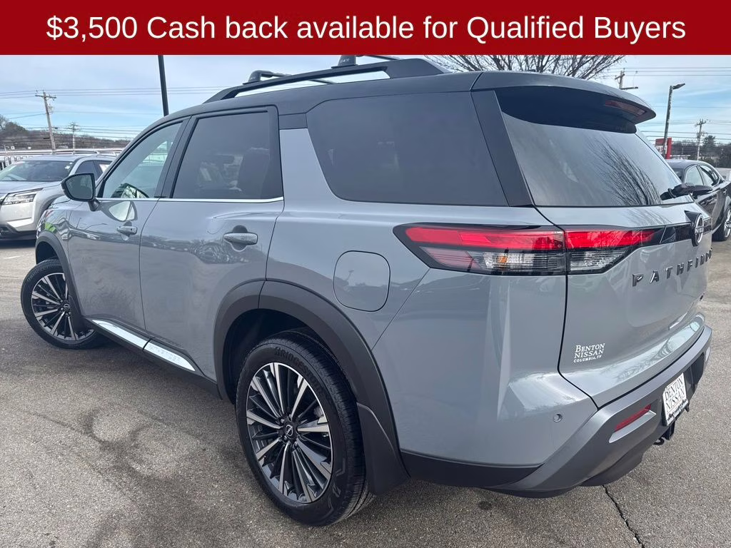 2026 Boulder Gray/Super Black Nissan Pathfinder Platinum 4X4 SUV