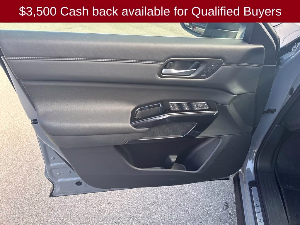 2026 Boulder Gray Pearl Nissan Pathfinder Platinum 4X4 SUV