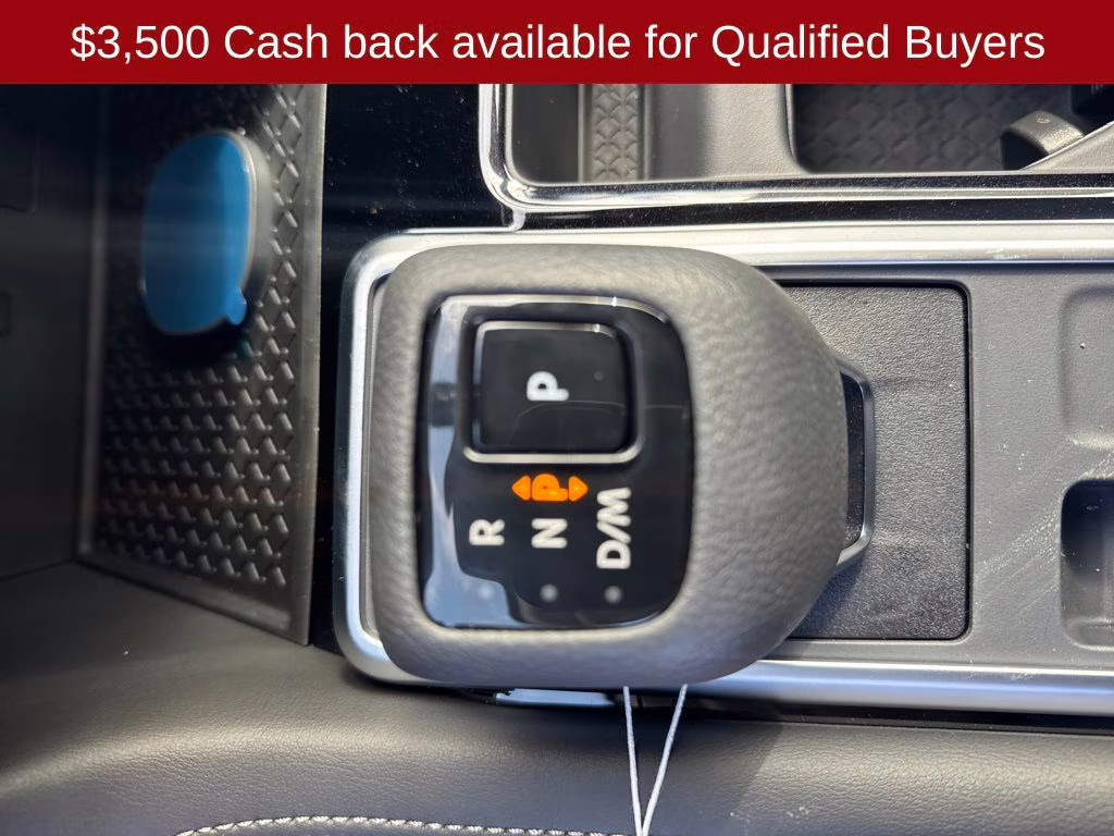 2026 Boulder Gray Pearl Nissan Pathfinder Platinum 4X4 SUV