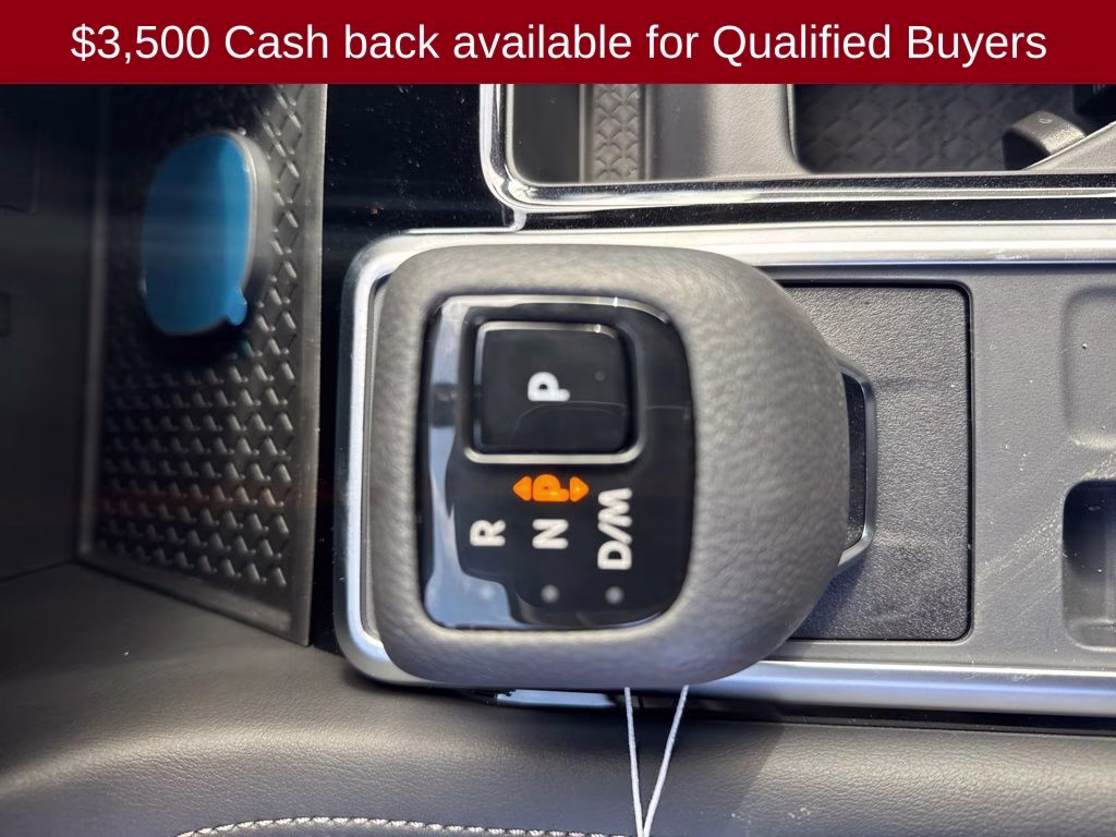 2026 Boulder Gray Pearl Nissan Pathfinder Platinum 4X4 SUV