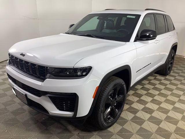 2026 Bright White Clearcoat Jeep Grand Cherokee Limited 4X4 SUV