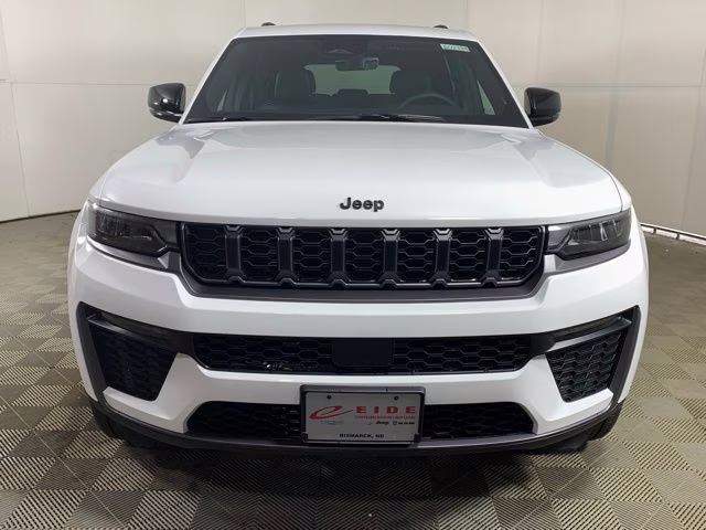 2026 Bright White Clearcoat Jeep Grand Cherokee Limited 4X4 SUV