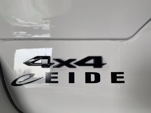 2026 Bright White Clearcoat Jeep Grand Cherokee Limited 4X4 SUV