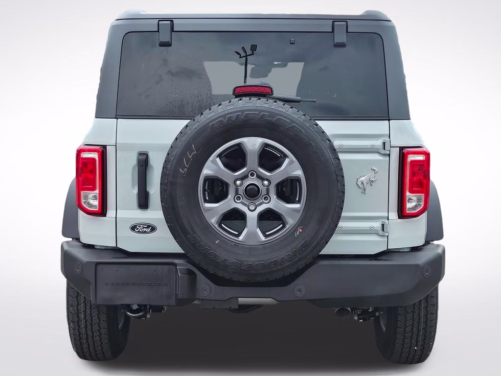 2026 Avalanche Gray Ford Bronco Big Bend 4X4 SUV