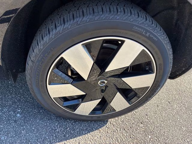 2025 Onyx Black Volvo XC60 Plug-In Hybrid T8 Plus AWD SUV