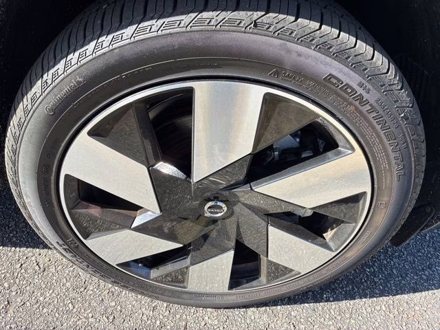 2025 Onyx Black Volvo XC60 Plug-In Hybrid T8 Plus AWD SUV