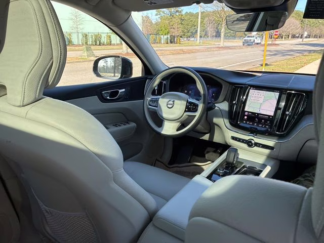 2025 Onyx Black Volvo XC60 Plug-In Hybrid T8 Plus AWD SUV