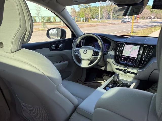2025 Onyx Black Volvo XC60 Plug-In Hybrid T8 Plus AWD SUV