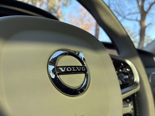 2025 Onyx Black Volvo XC60 Plug-In Hybrid T8 Plus AWD SUV