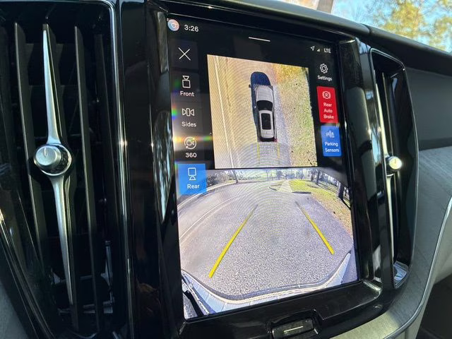 2025 Onyx Black Volvo XC60 Plug-In Hybrid T8 Plus AWD SUV