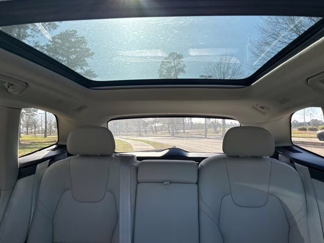 2025 Onyx Black Volvo XC60 Plug-In Hybrid T8 Plus AWD SUV