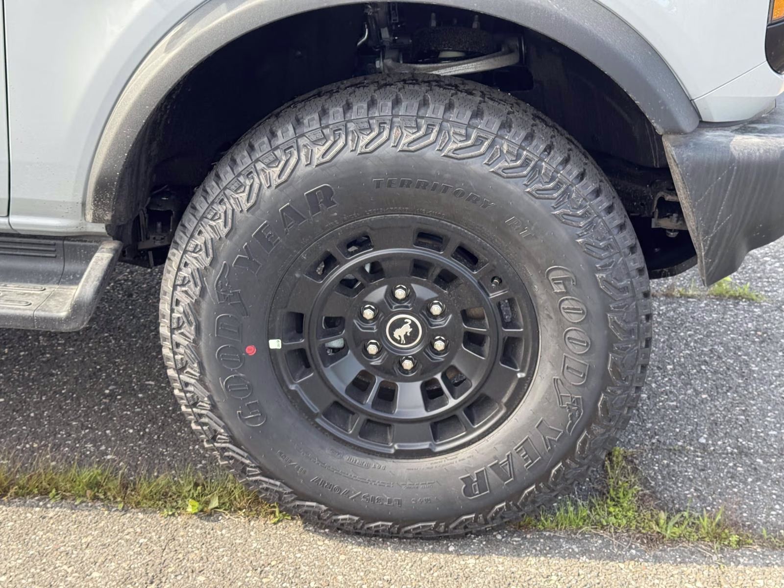 2026 Avalanche Gray Ford Bronco Outer Banks 4 Door 4x4 4X4 SUV