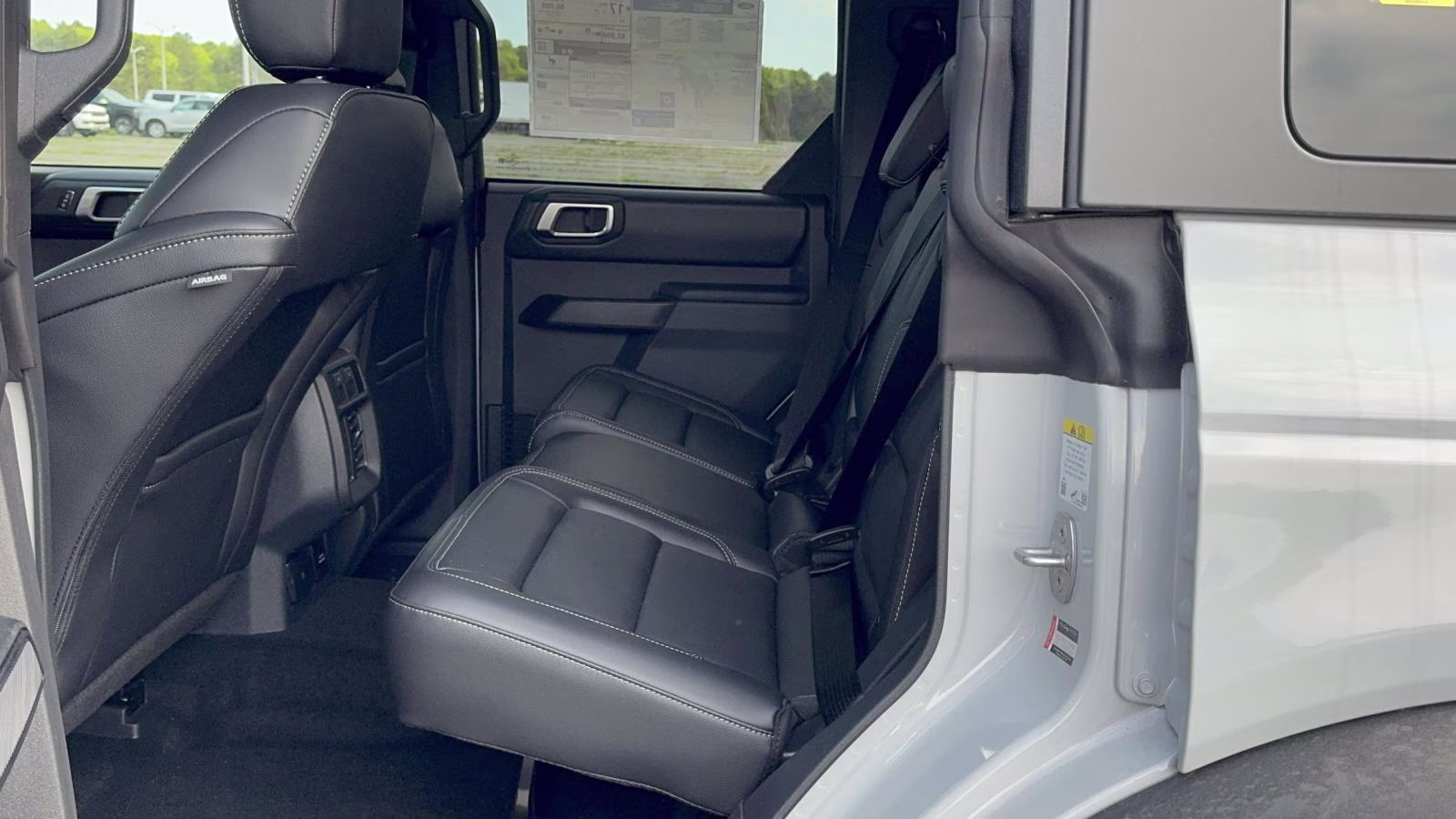 2026 Avalanche Gray Ford Bronco Outer Banks 4 Door 4x4 4X4 SUV