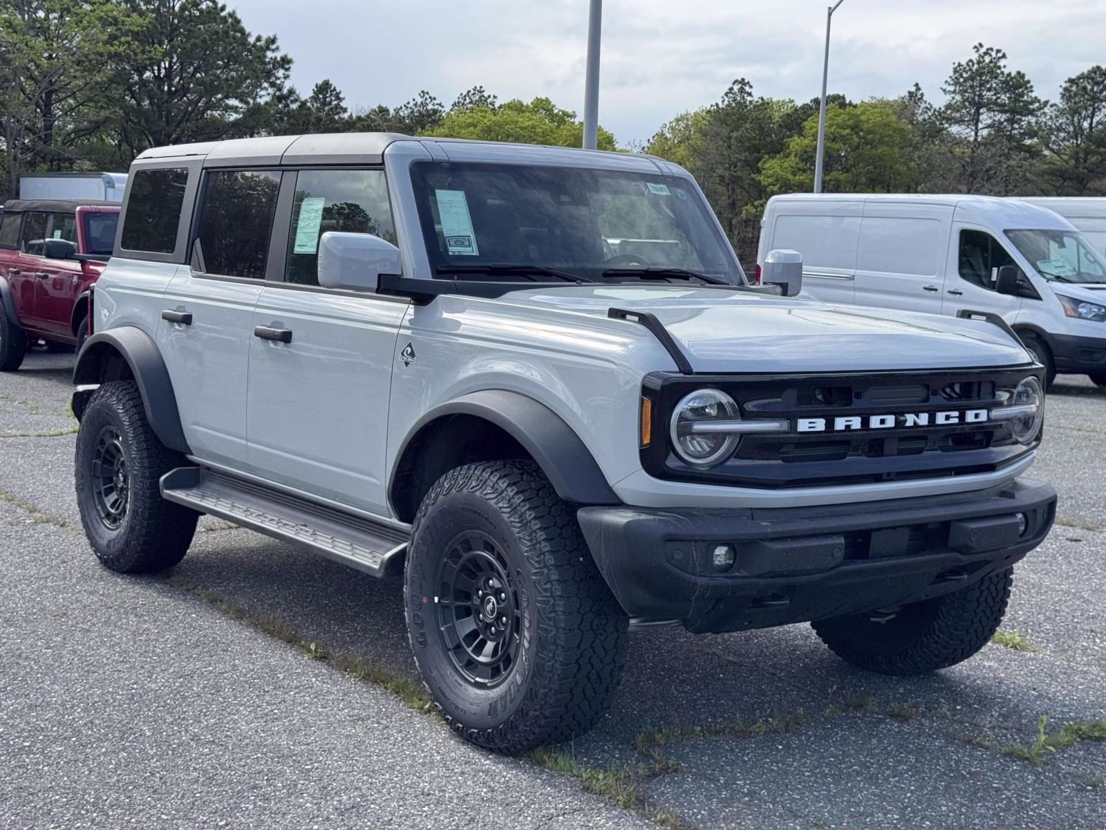 2026 Avalanche Gray Ford Bronco Outer Banks 4 Door 4x4 4X4 SUV