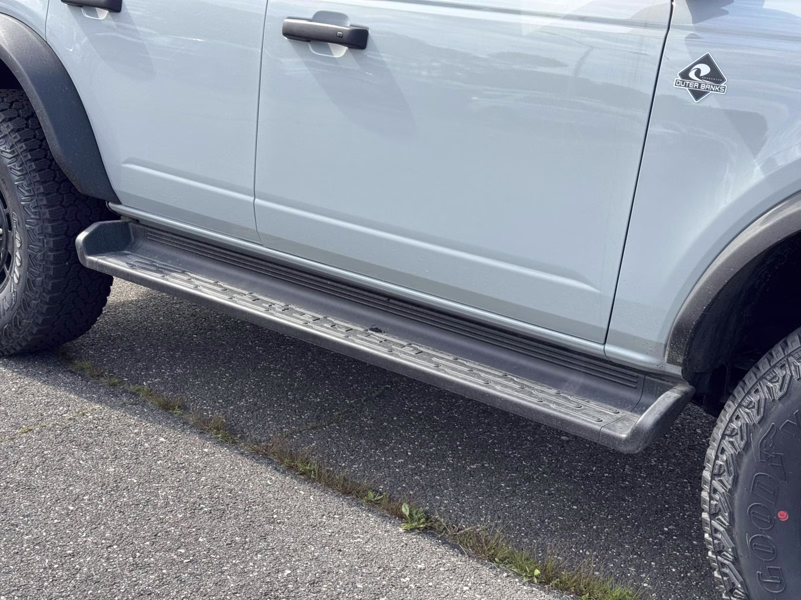 2026 Avalanche Gray Ford Bronco Outer Banks 4 Door 4x4 4X4 SUV