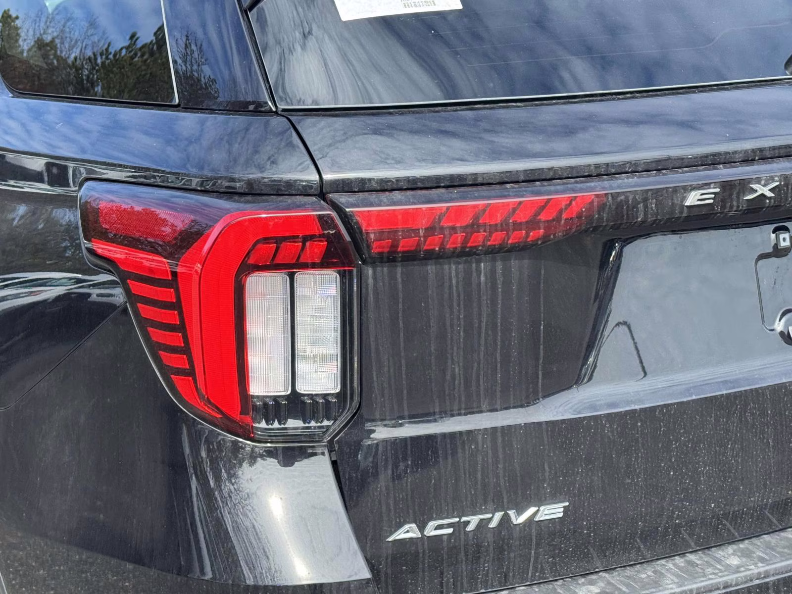 2026 Agate Black Metallic Ford Explorer Active w/200A Pkg 4WD 4X4 SUV