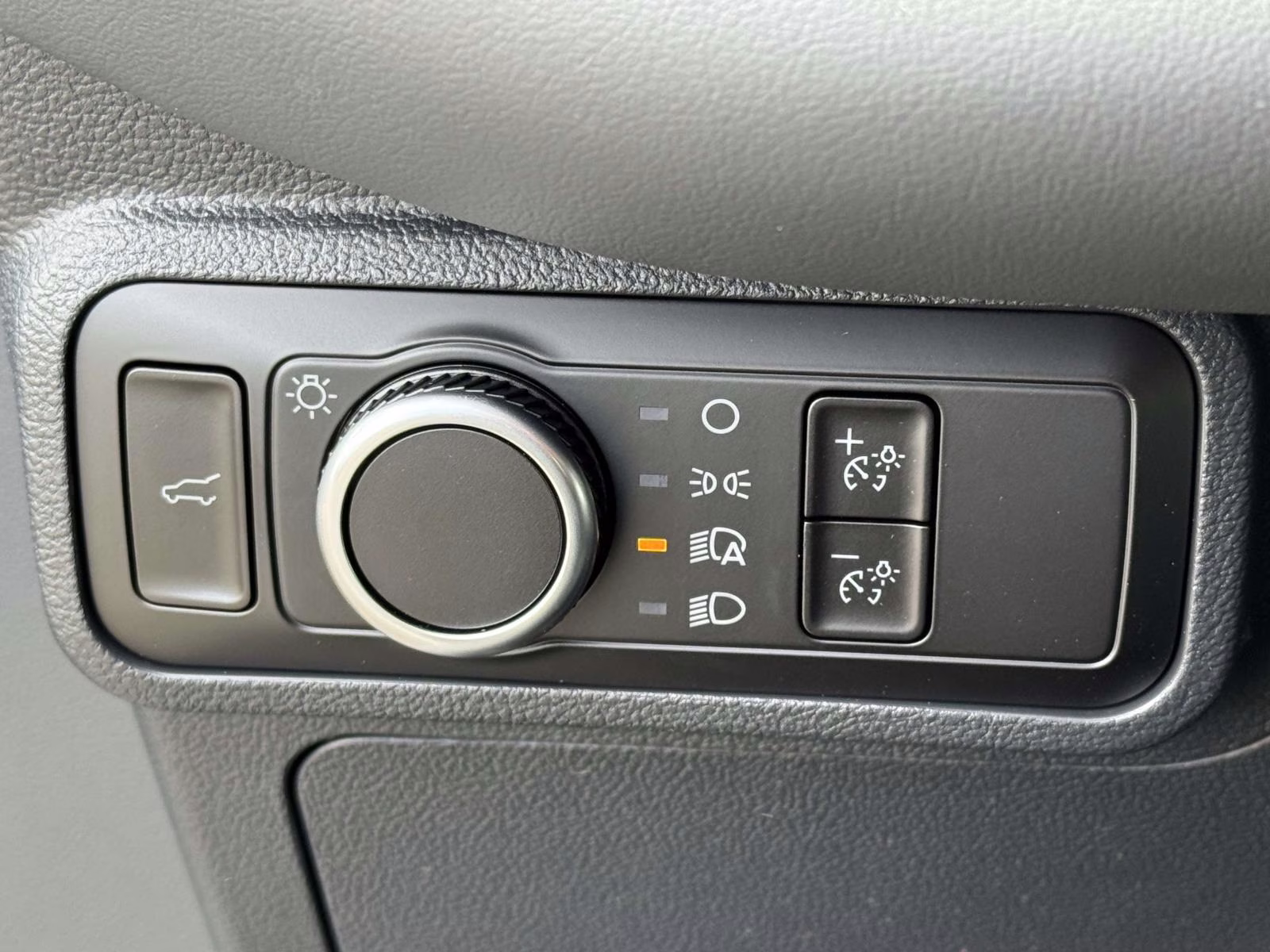 2026 Space White Metallic Ford Explorer Active w/100A Pkg 4WD 4X4 SUV