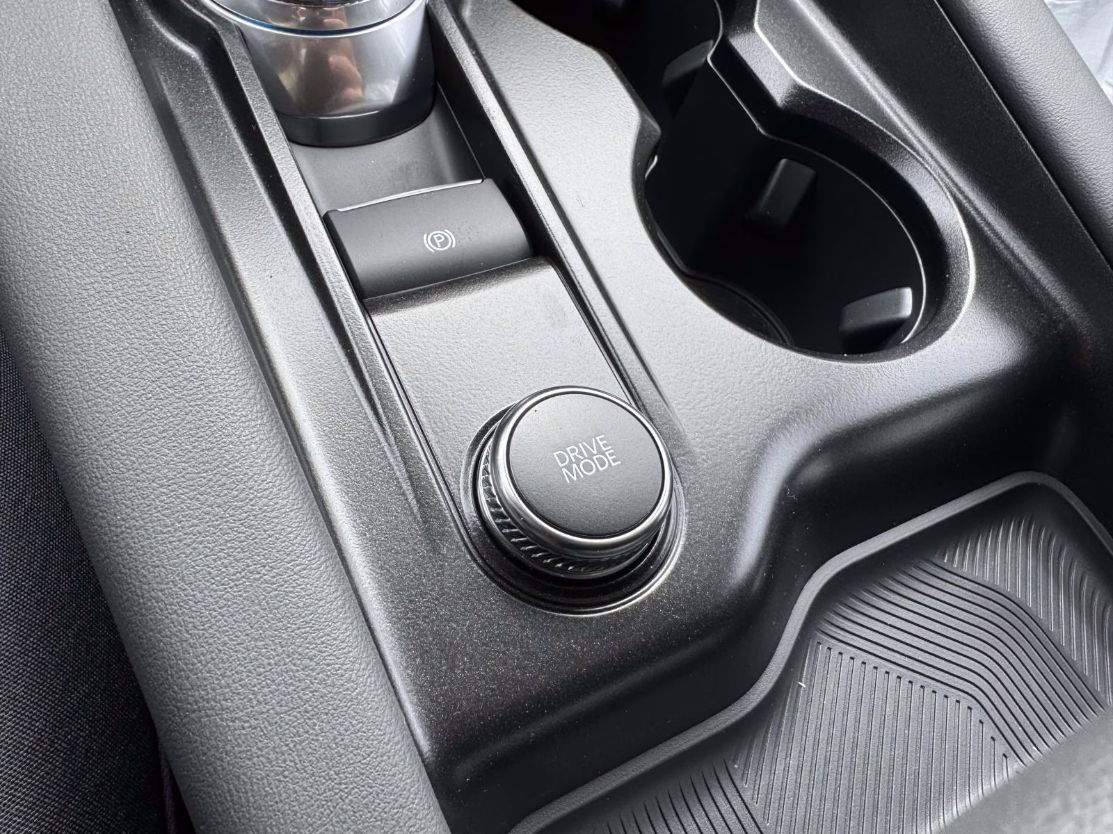 2026 Space White Metallic Ford Explorer Active w/100A Pkg 4WD 4X4 SUV