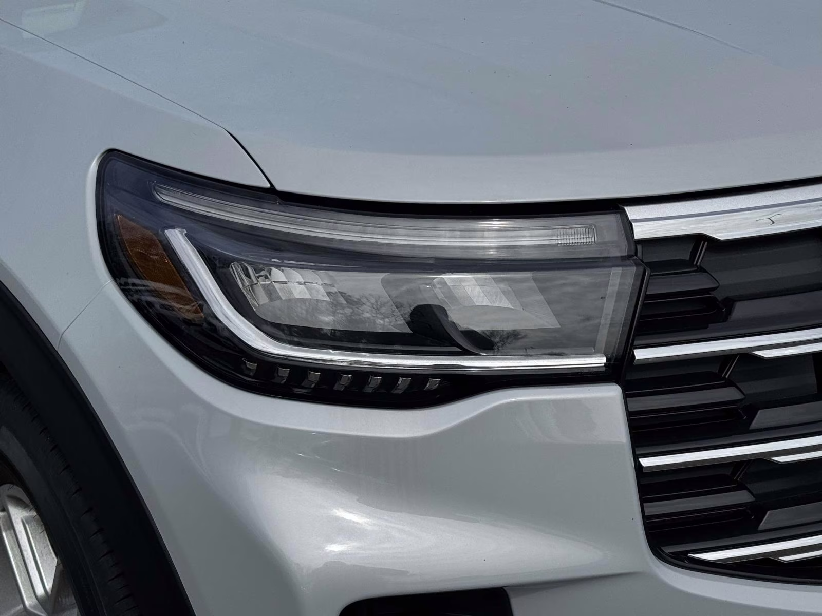 2026 Space White Metallic Ford Explorer Active w/100A Pkg 4WD 4X4 SUV