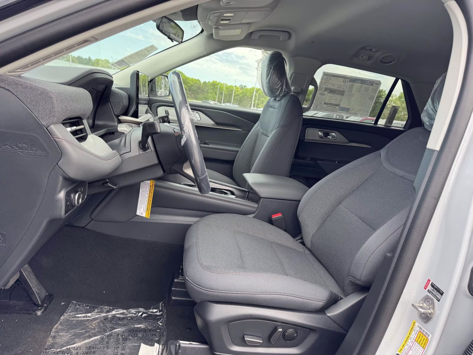 2026 Space White Metallic Ford Explorer Active w/100A Pkg 4WD 4X4 SUV