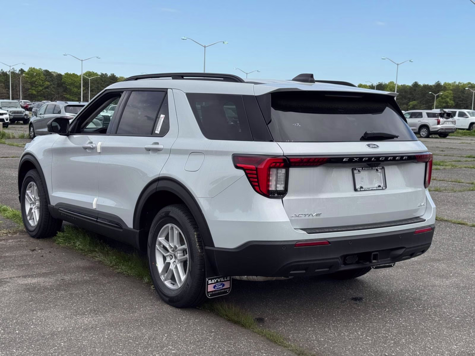 2026 Space White Metallic Ford Explorer Active w/100A Pkg 4WD 4X4 SUV