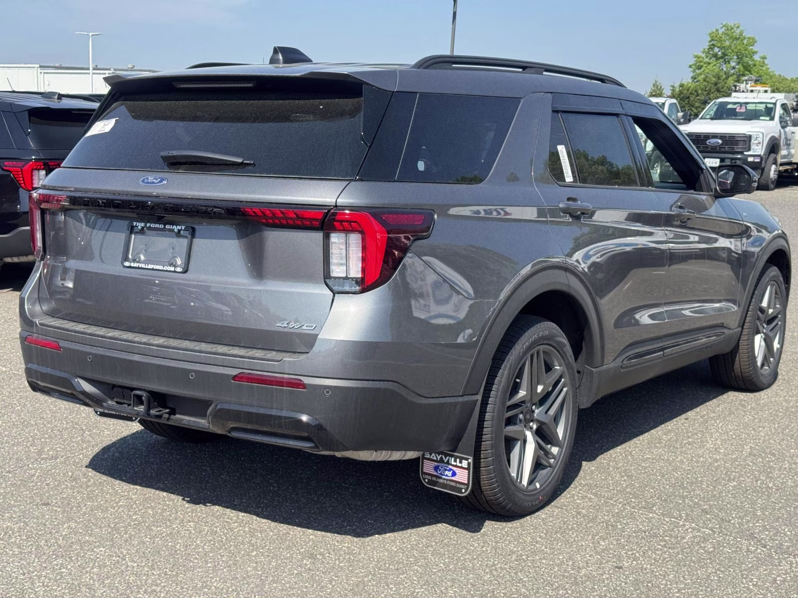 2026 Carbonized Gray Metallic Ford Explorer ST-Line 4WD 4X4 SUV