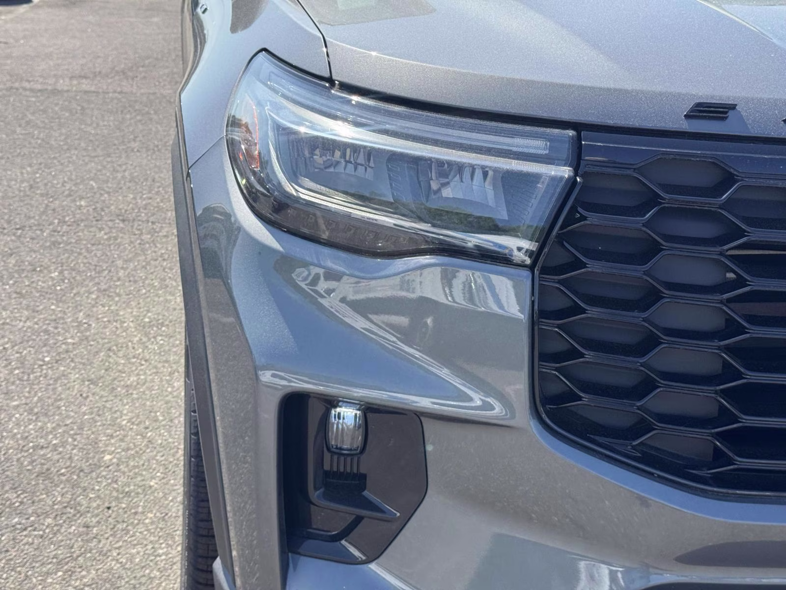 2026 Carbonized Gray Metallic Ford Explorer ST-Line 4WD 4X4 SUV
