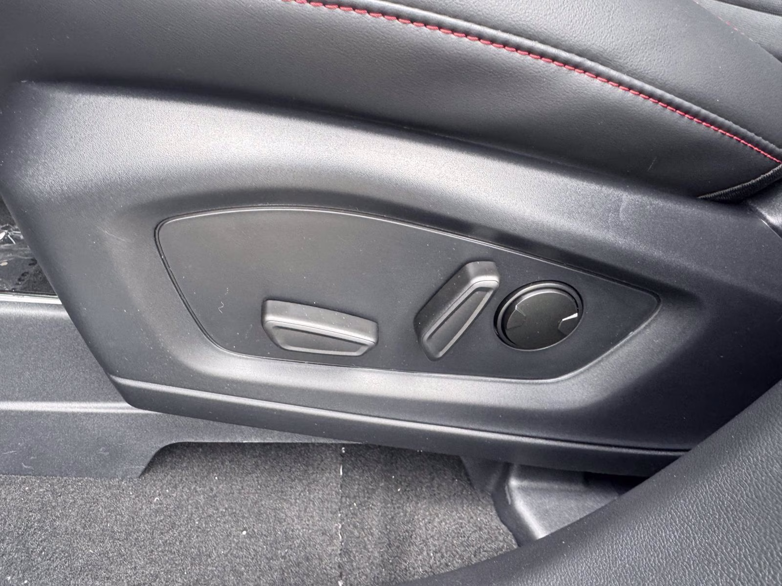 2026 Agate Black Metallic Ford Explorer ST-Line 4WD 4X4 SUV
