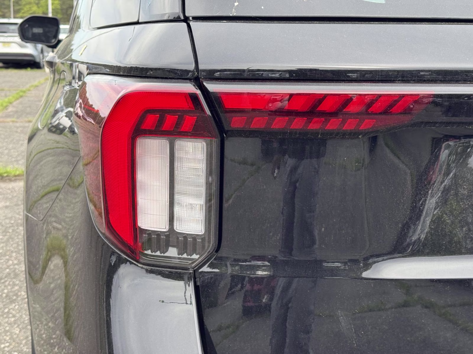 2026 Agate Black Metallic Ford Explorer ST-Line 4WD 4X4 SUV
