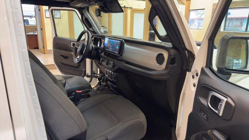 2024 Jeep Wrangler 4 Door Sahara Sport Utility 4D 4X4