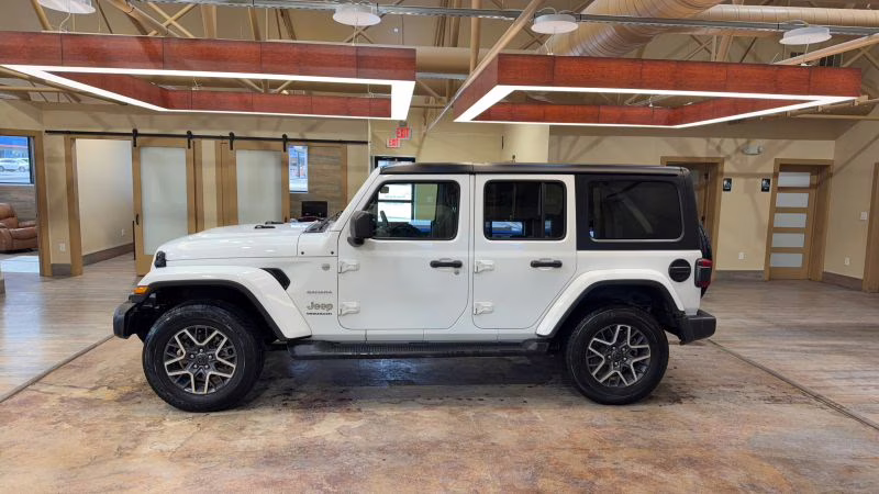 2024 Jeep Wrangler 4 Door Sahara Sport Utility 4D 4X4