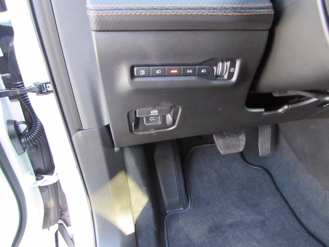 2026 Bright White Clearcoat Jeep Cherokee Limited 4X4 SUV