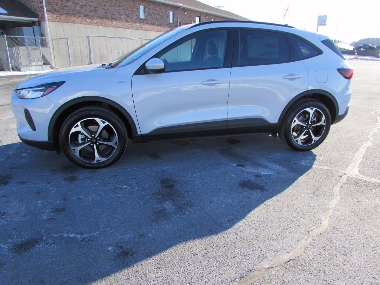 2026 Star White Metallic Tri-Coat Ford Escape ST-Line Select AWD SUV