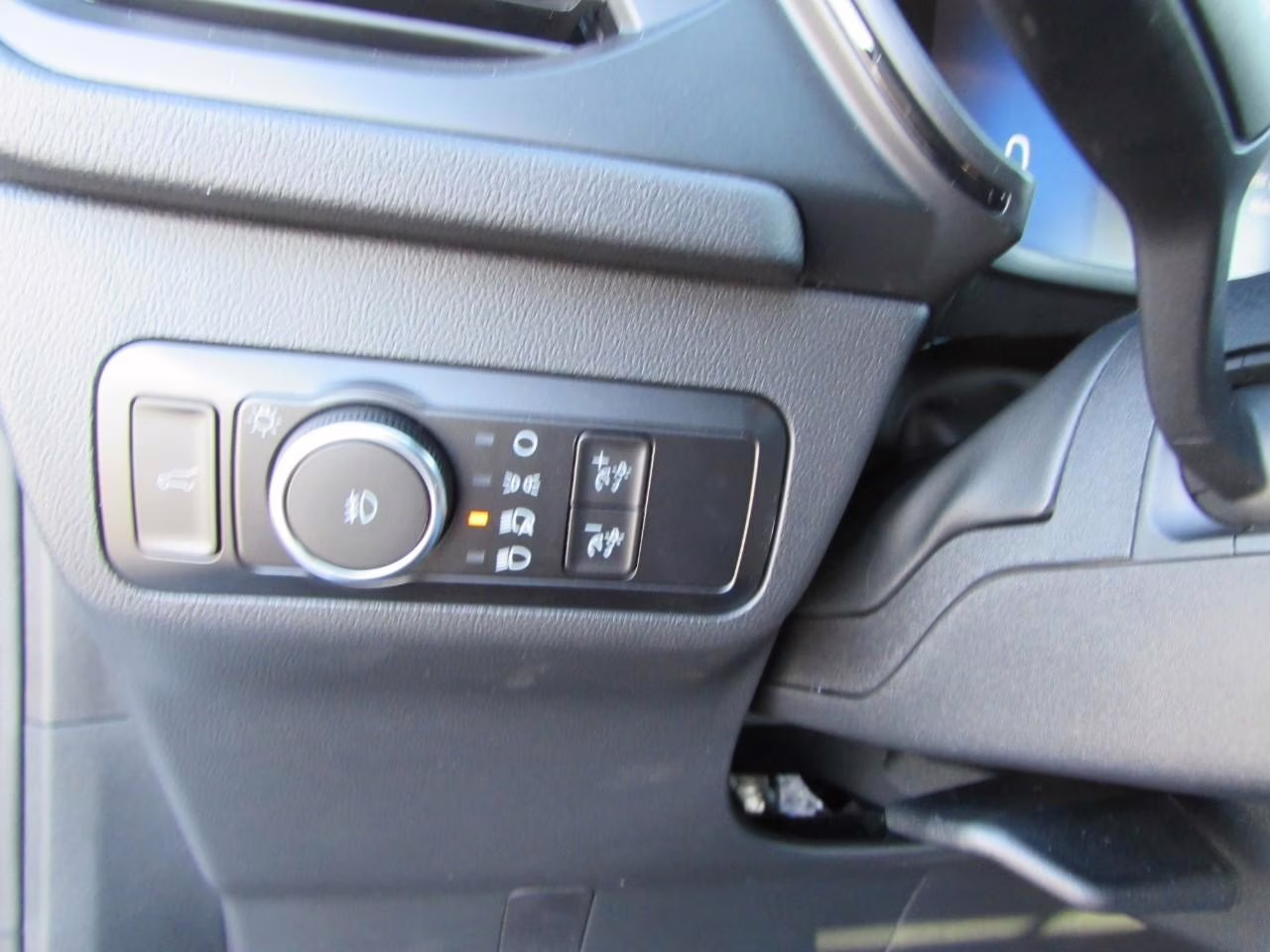 2026 Star White Metallic Tri-Coat Ford Escape ST-Line Select AWD SUV