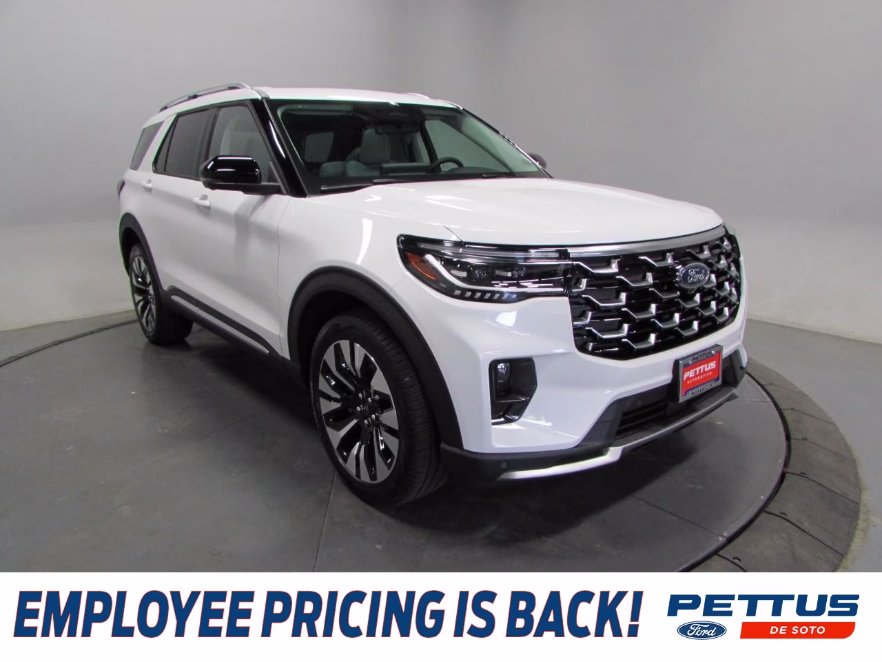 2026 Space White Metallic Ford Explorer Platinum 4X4 SUV