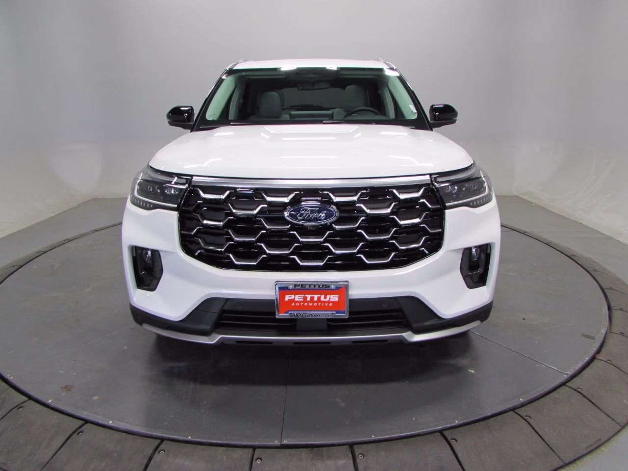 2026 Space White Metallic Ford Explorer Platinum 4X4 SUV
