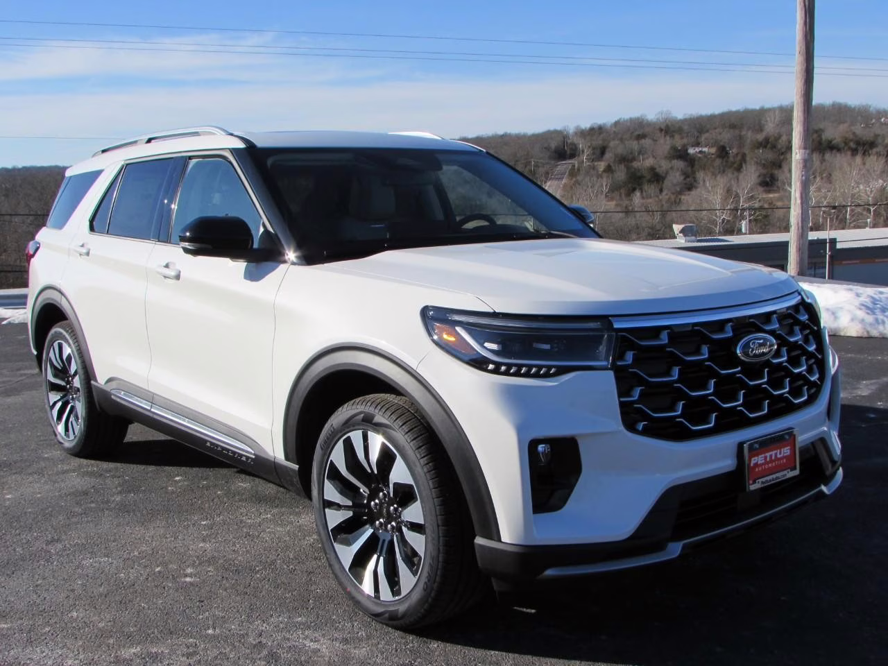 2026 Space White Metallic Ford Explorer Platinum 4X4 SUV