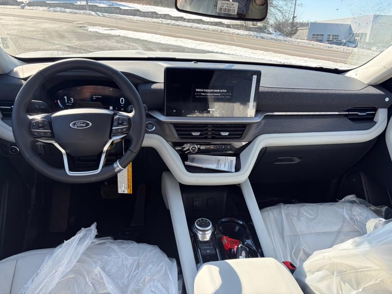 2026 Space White Metallic Ford Explorer Platinum 4X4 SUV