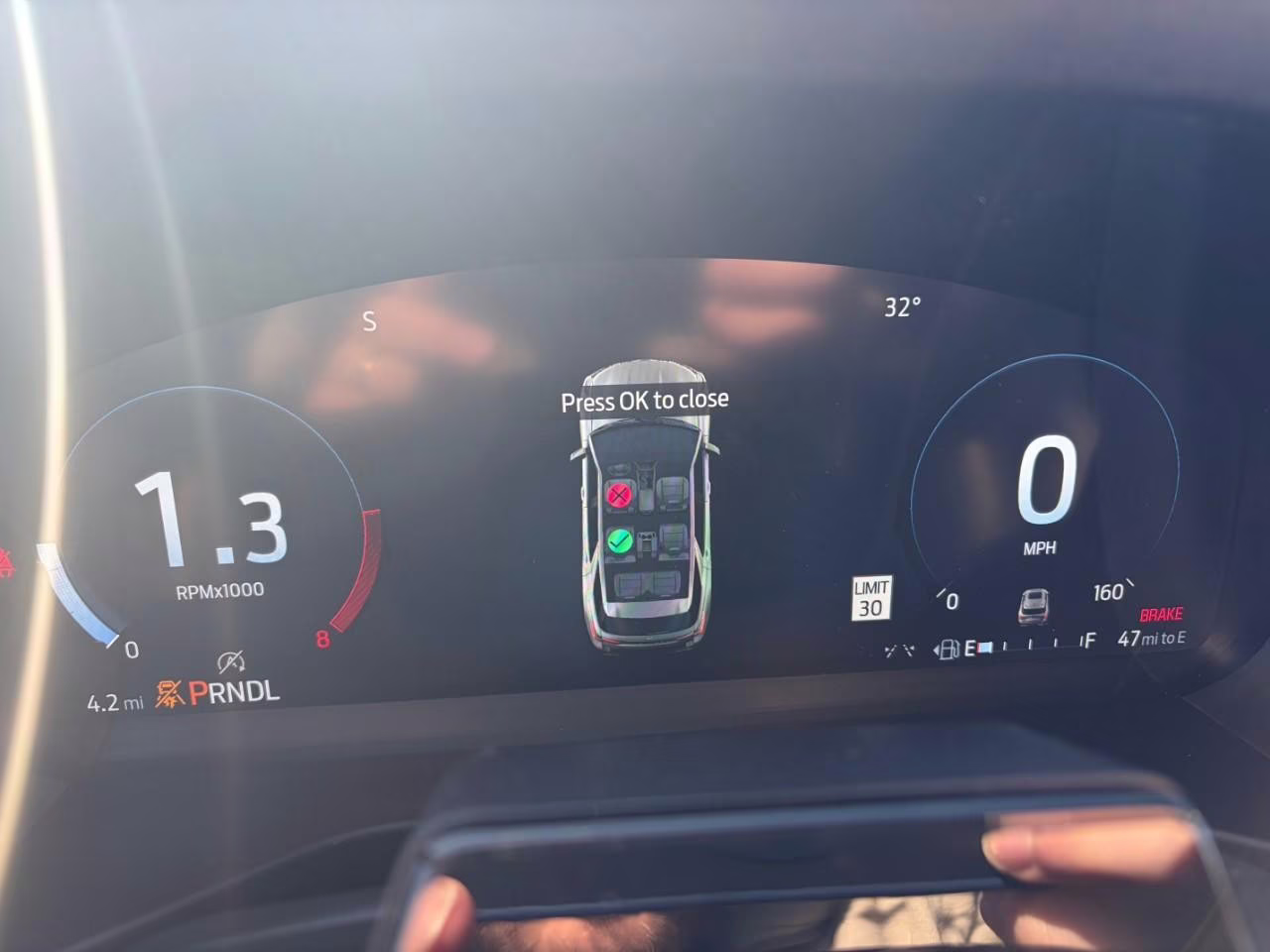 2026 Space White Metallic Ford Explorer Platinum 4X4 SUV